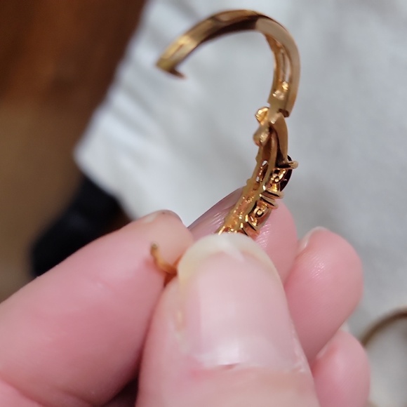 Three pairs of earrings all sterling - Picture 15 of 16